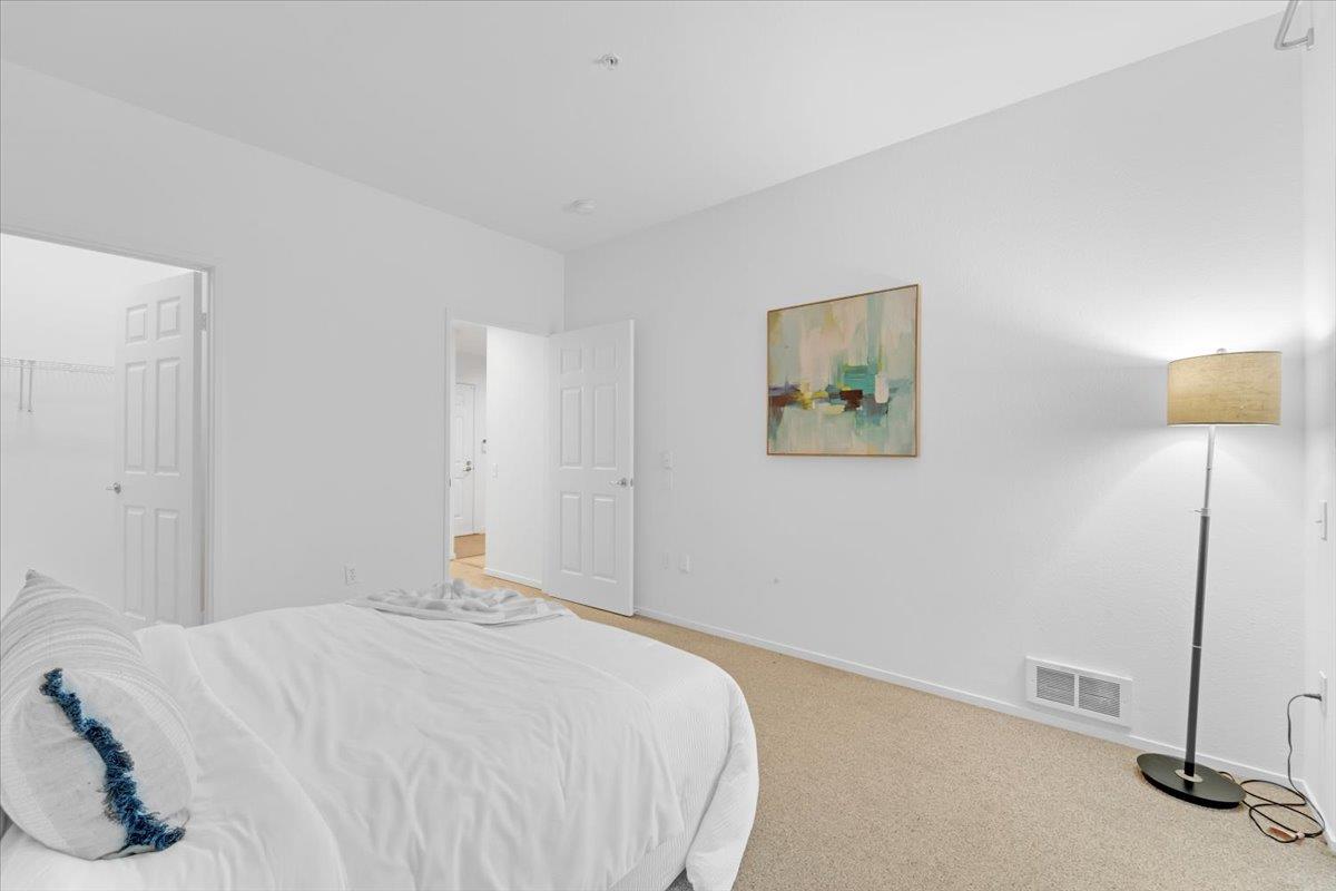 180 Caldecott Lane 202