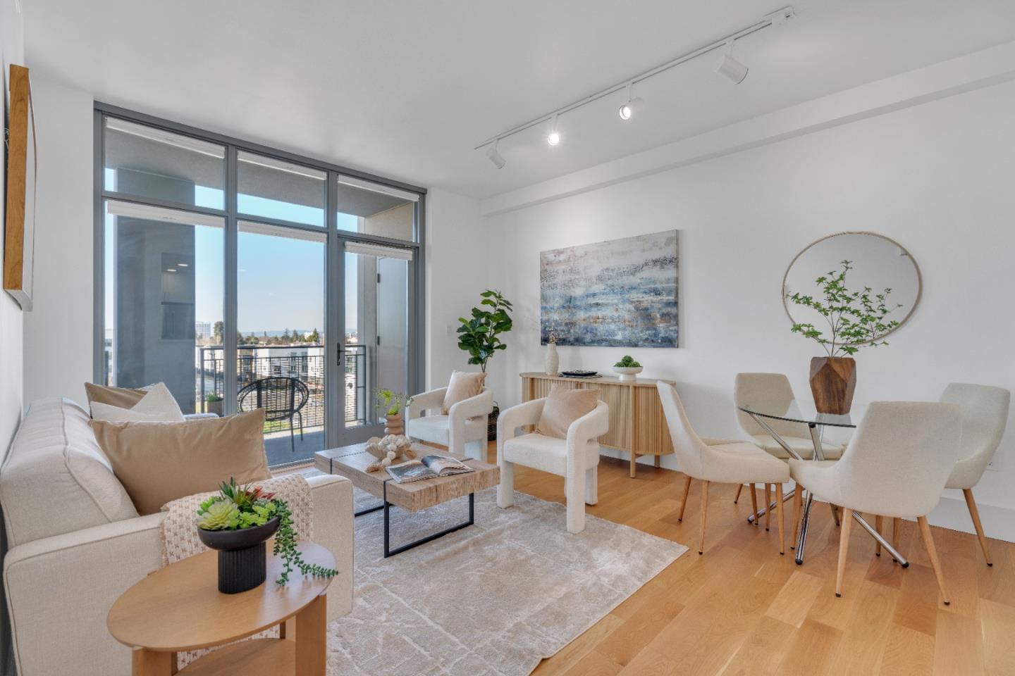 175 West Saint James Street 607