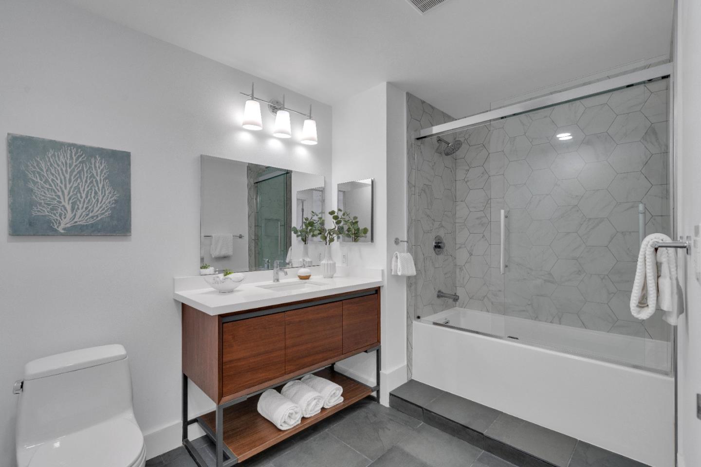 175 West Saint James Street 607