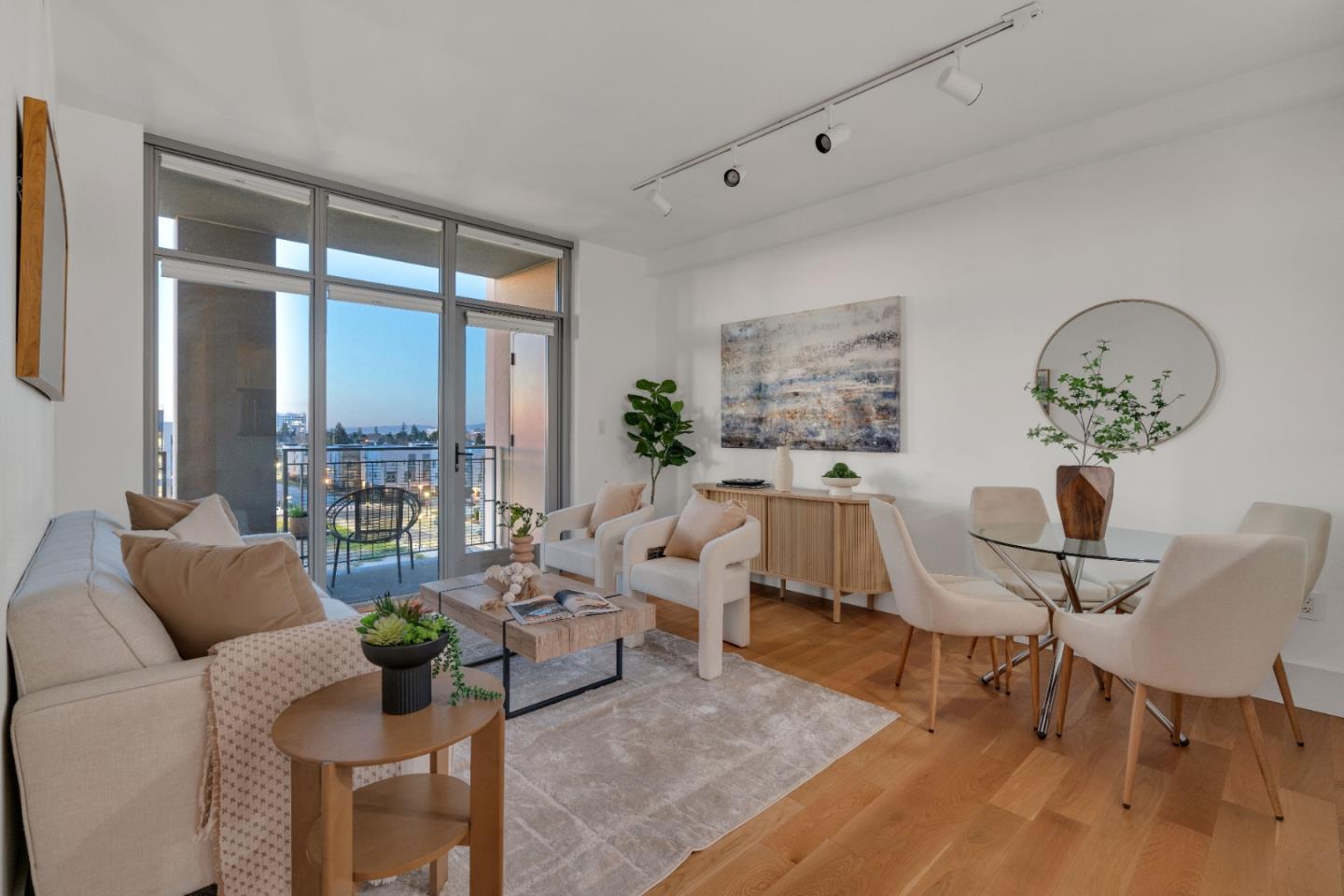 175 West Saint James Street 607