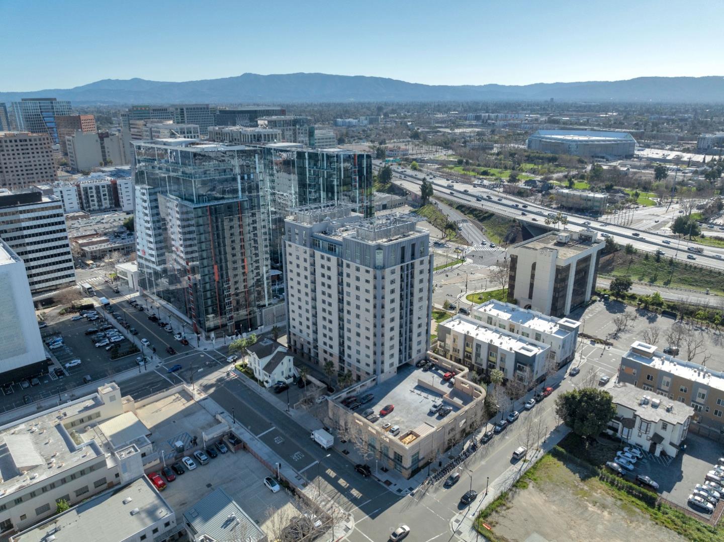 175 West Saint James Street 607
