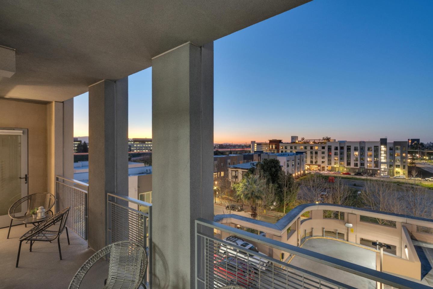 175 West Saint James Street 607