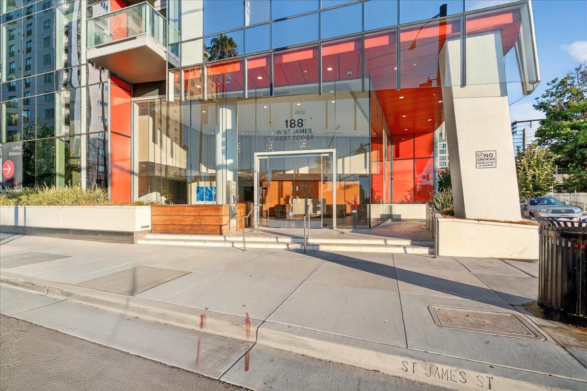 188 West Saint James Street 11101