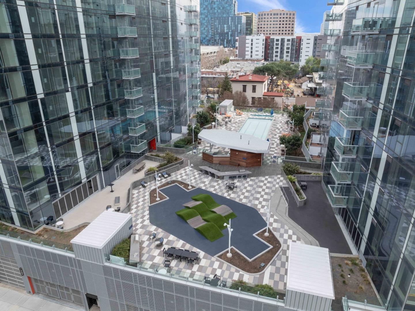 188 West Saint James Street 11101