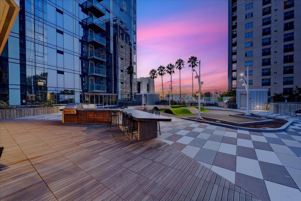 188 West Saint James Street 11101