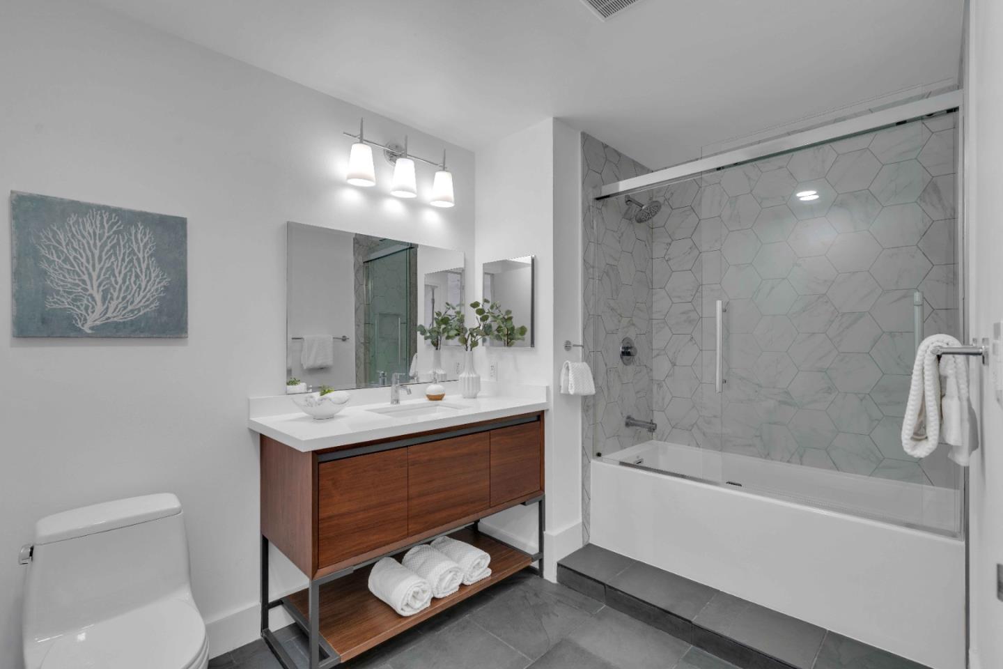 175 West Saint James Street 607
