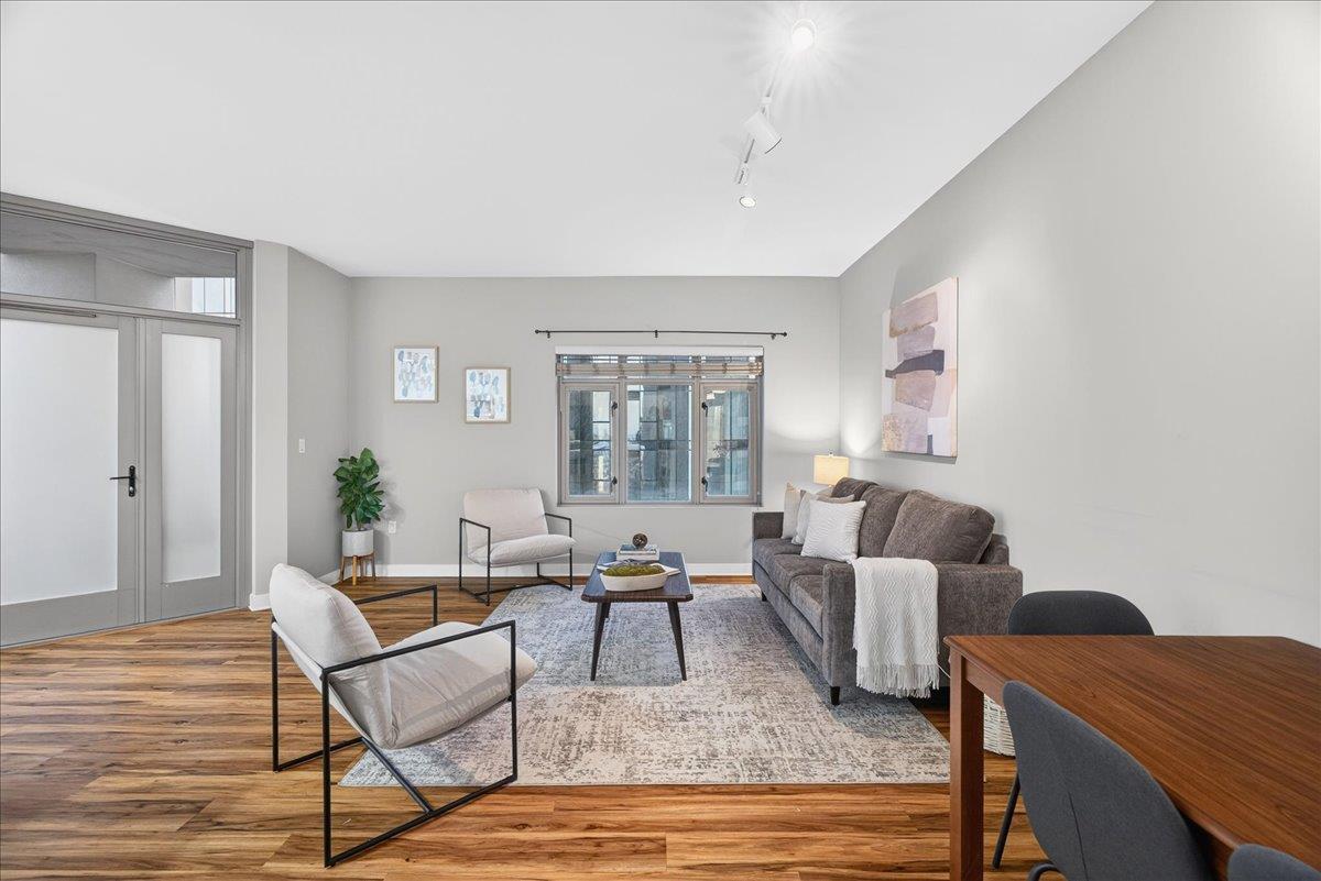 175 West Saint James Street 601