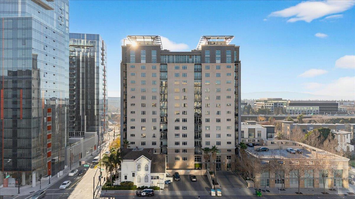 175 West Saint James Street 601