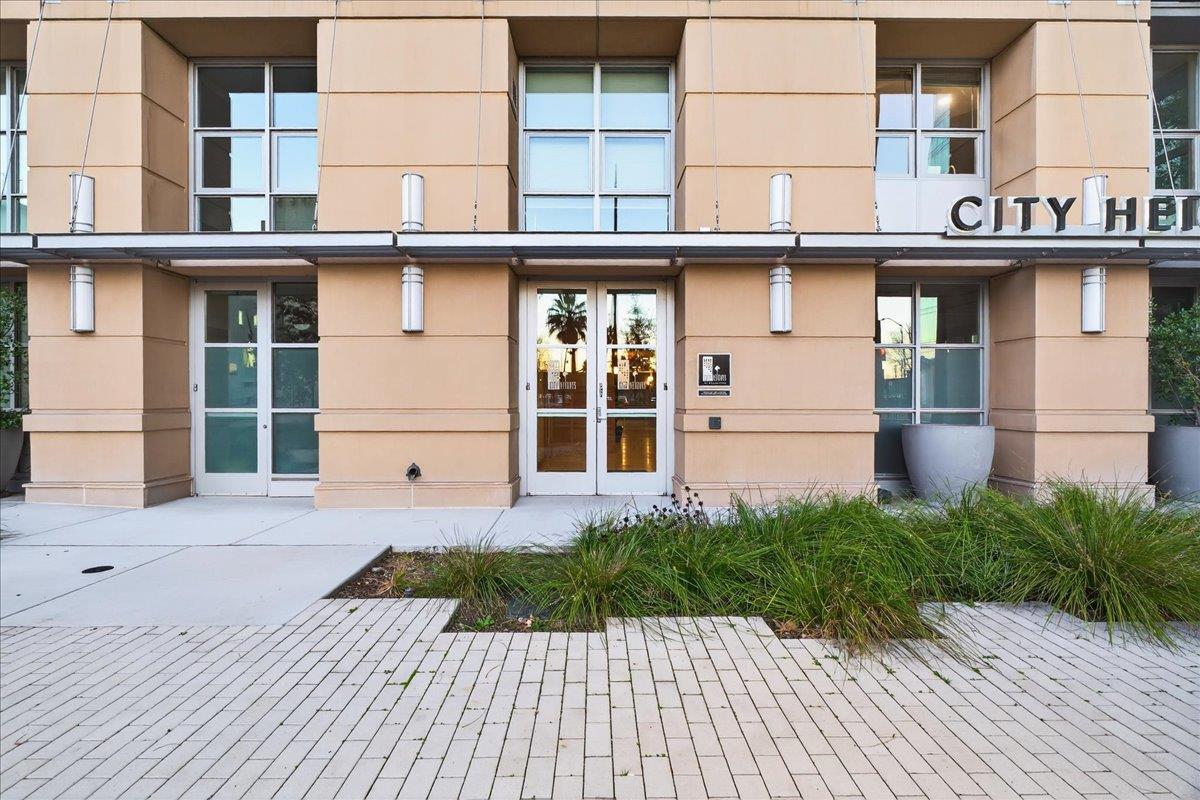 175 West Saint James Street 601