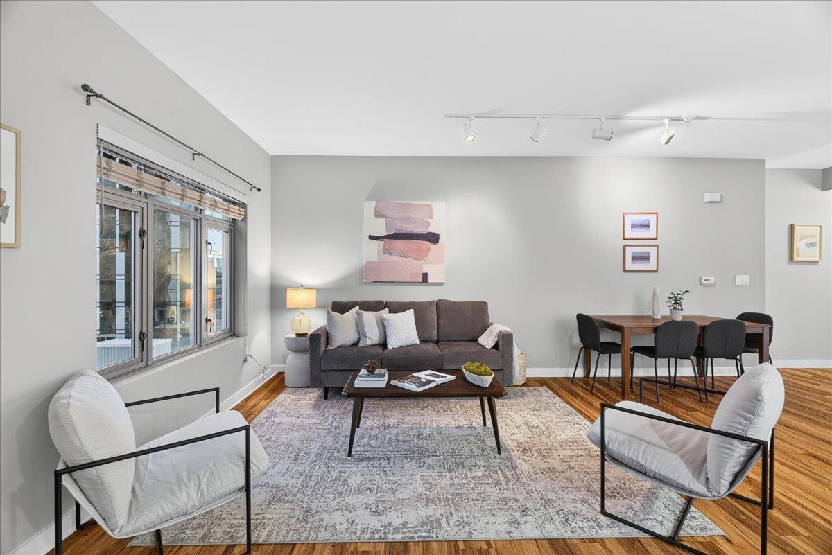 175 West Saint James Street 601