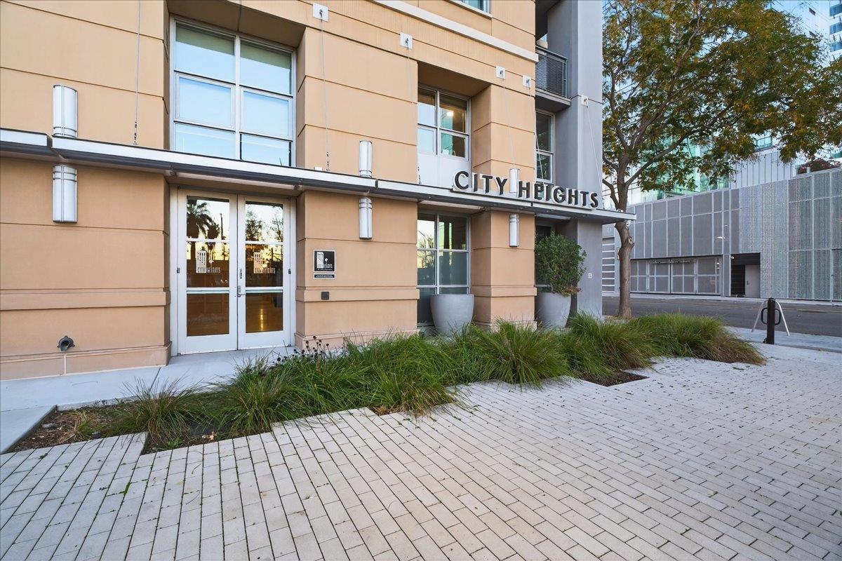 175 West Saint James Street 601