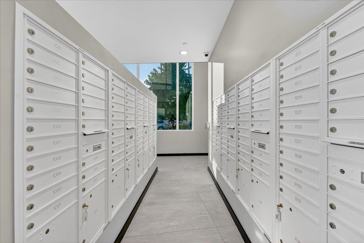 188 West Saint James Street 11101