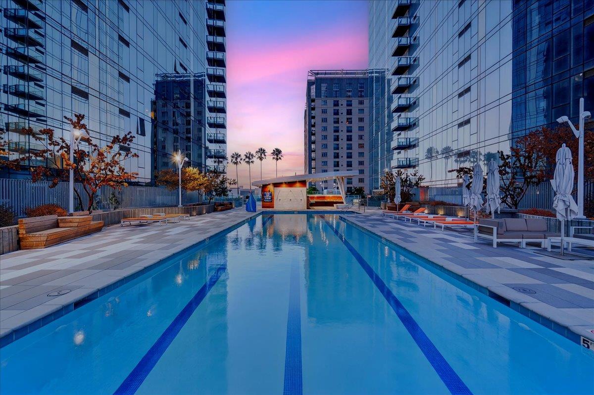 188 West Saint James Street 11101