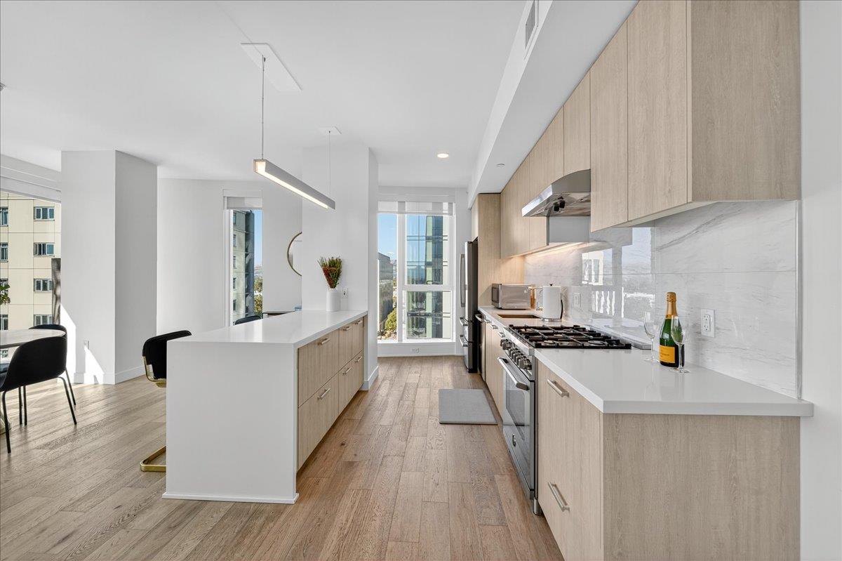 188 West Saint James Street 11101