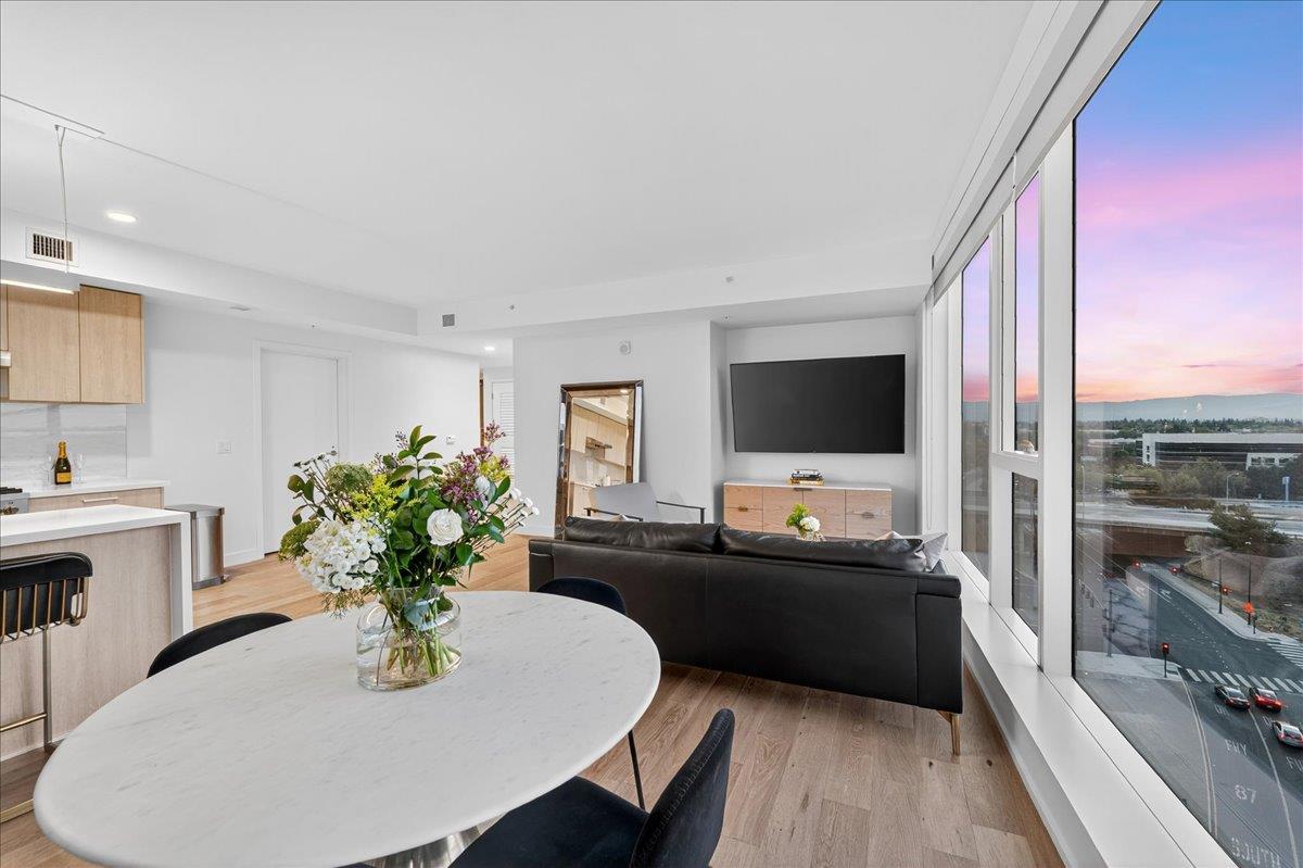 188 West Saint James Street 11101