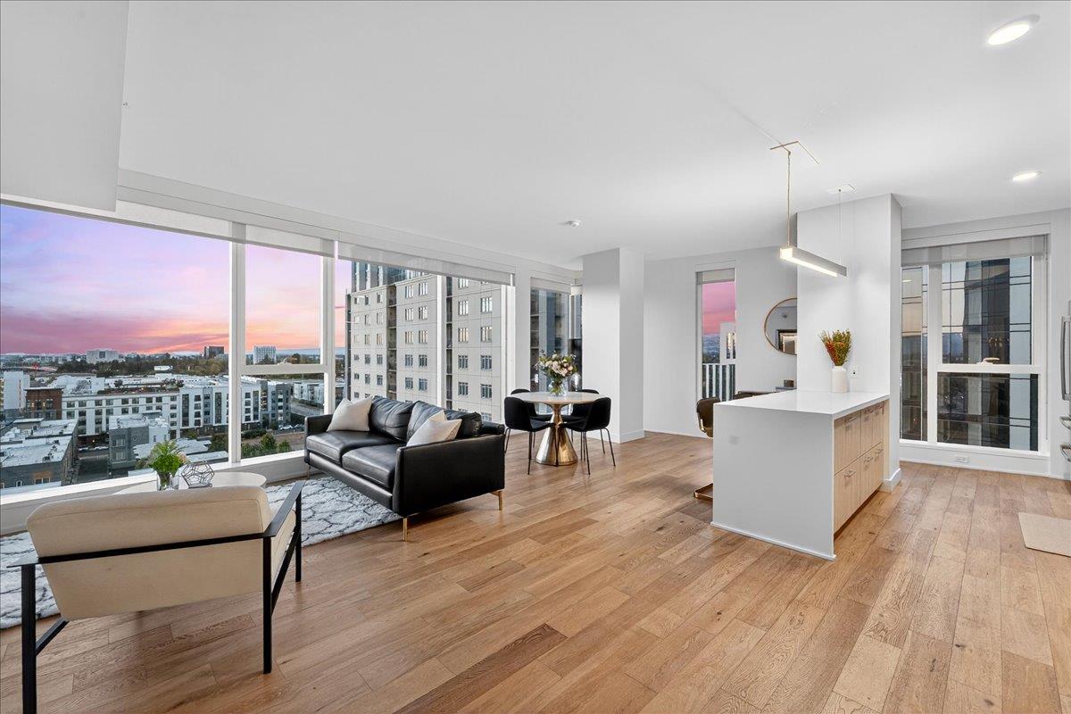 188 West Saint James Street 11101