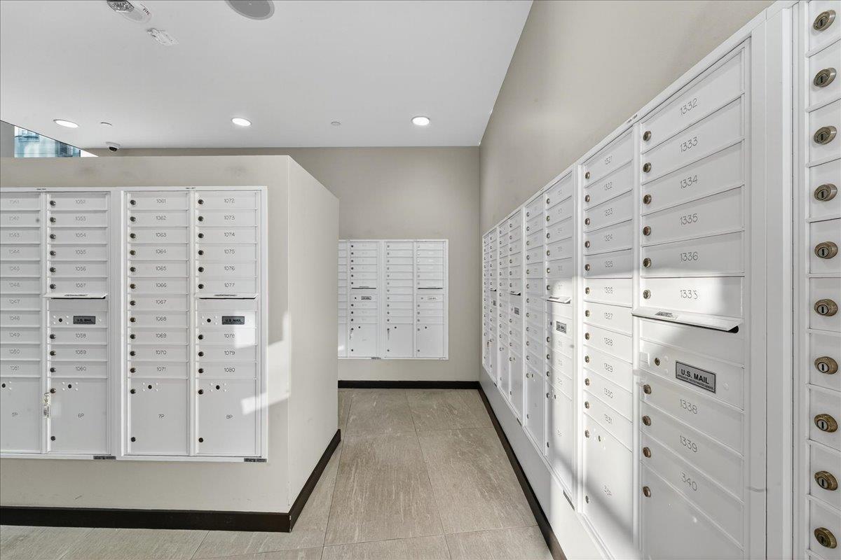 188 West Saint James Street 11101