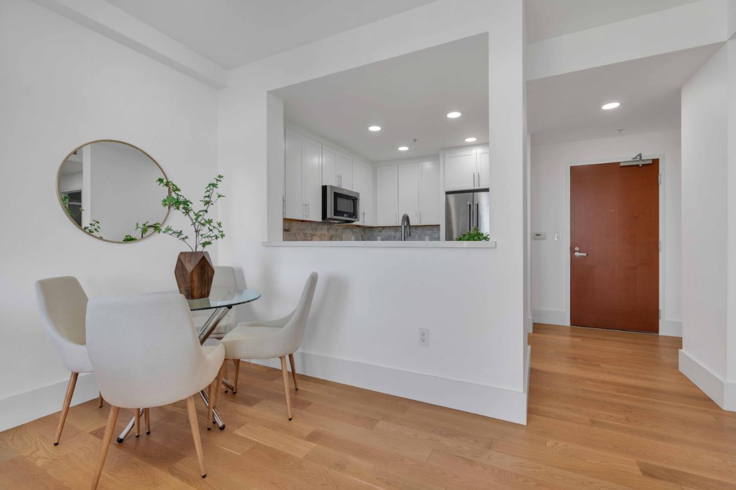 175 West St James Street 607