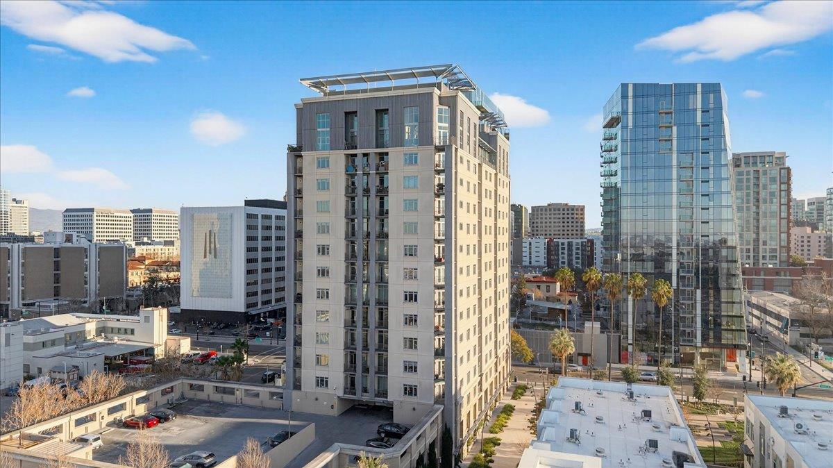 175 West St James Street 607