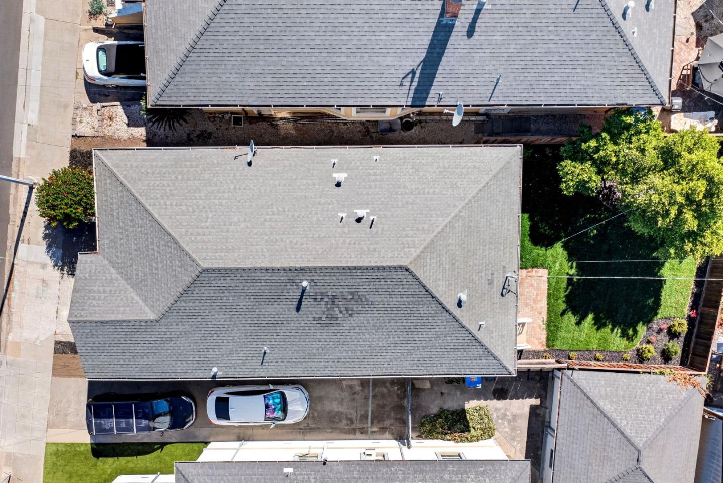 105 Fox AVE