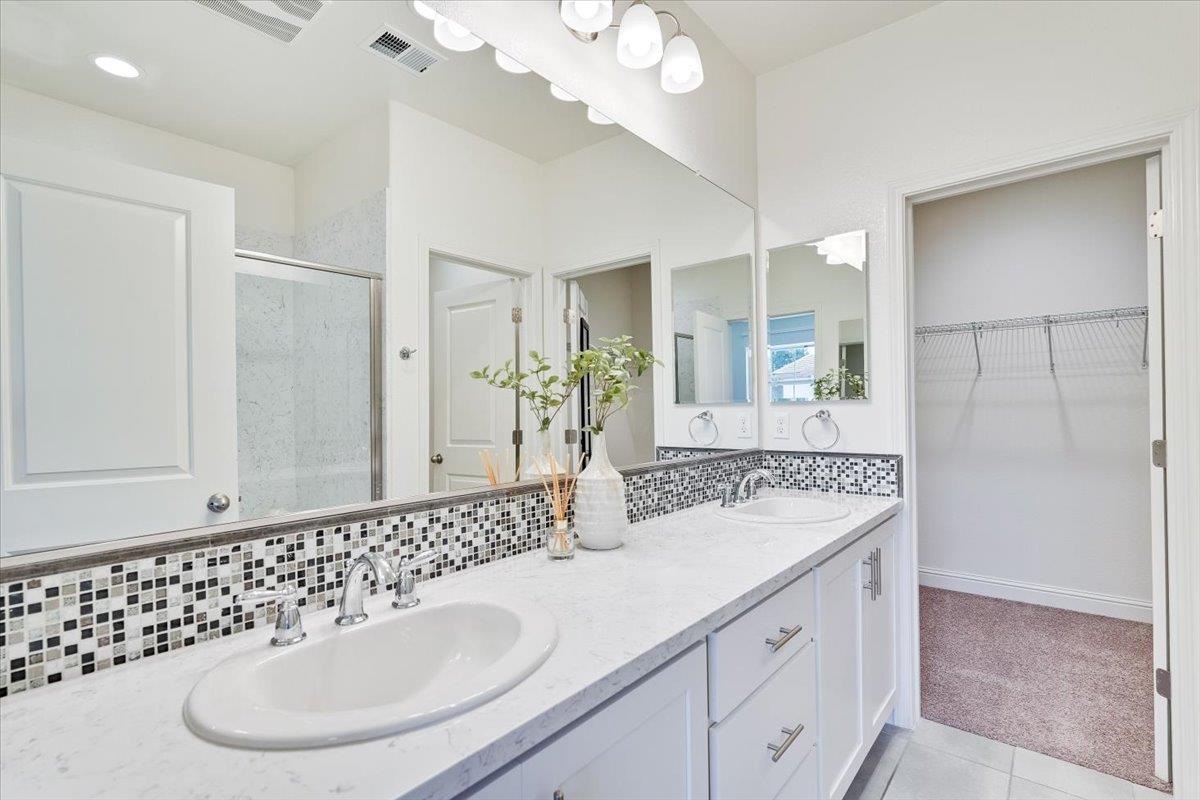 4563 Huntington LN
