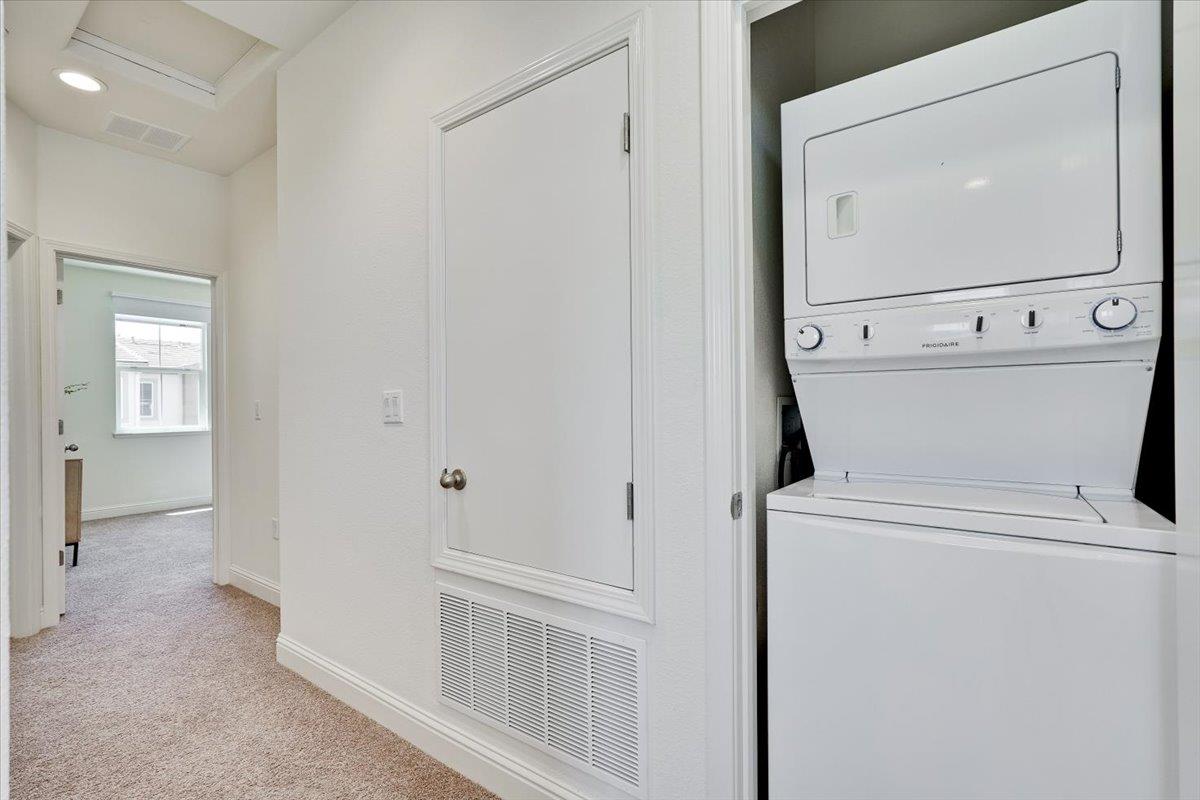 4563 Huntington LN