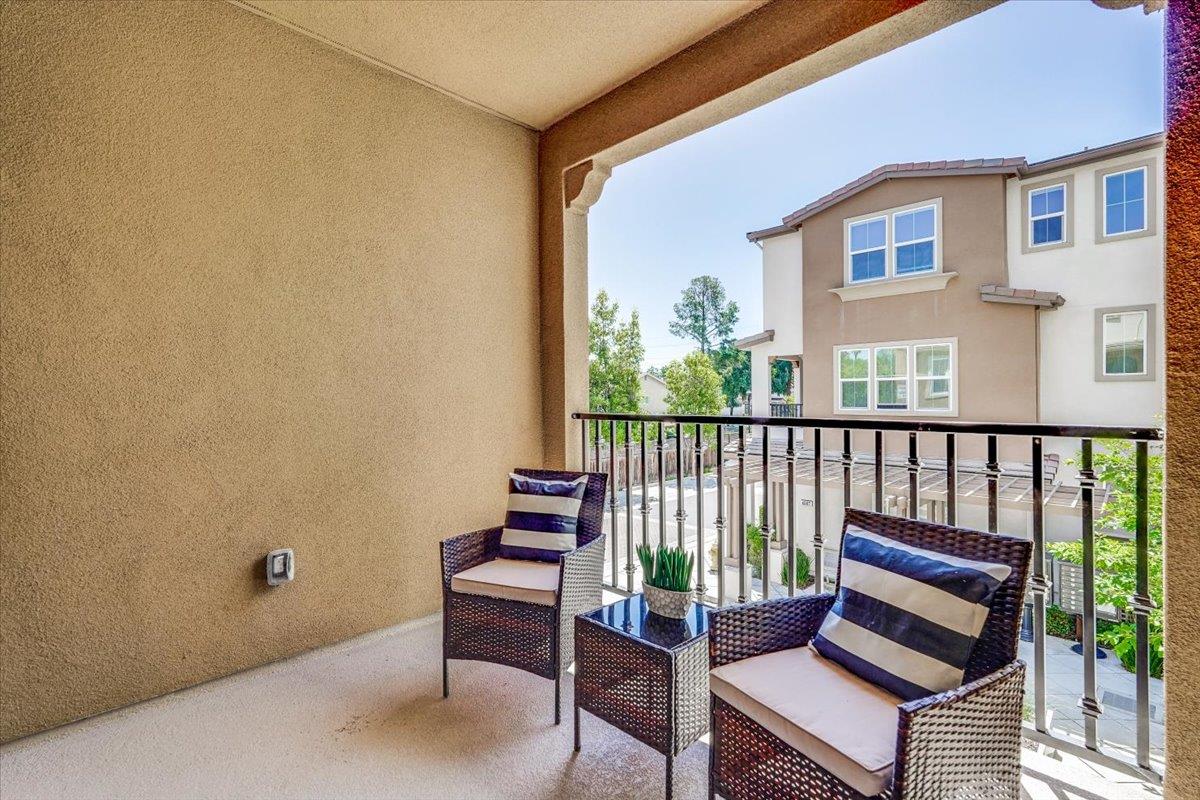 4563 Huntington LN