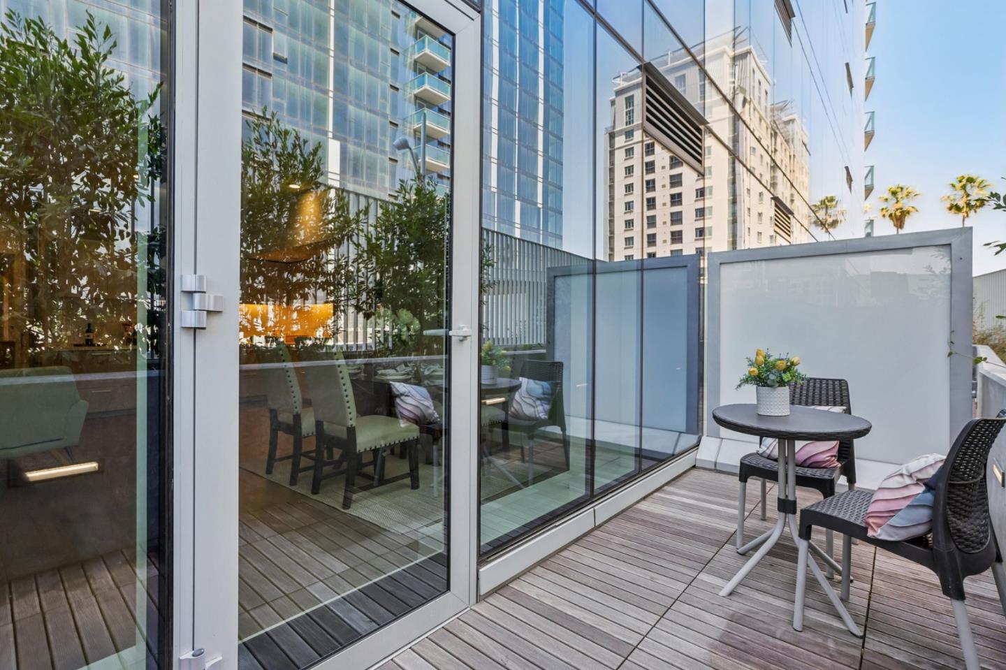 188 W Saint James ST 10313