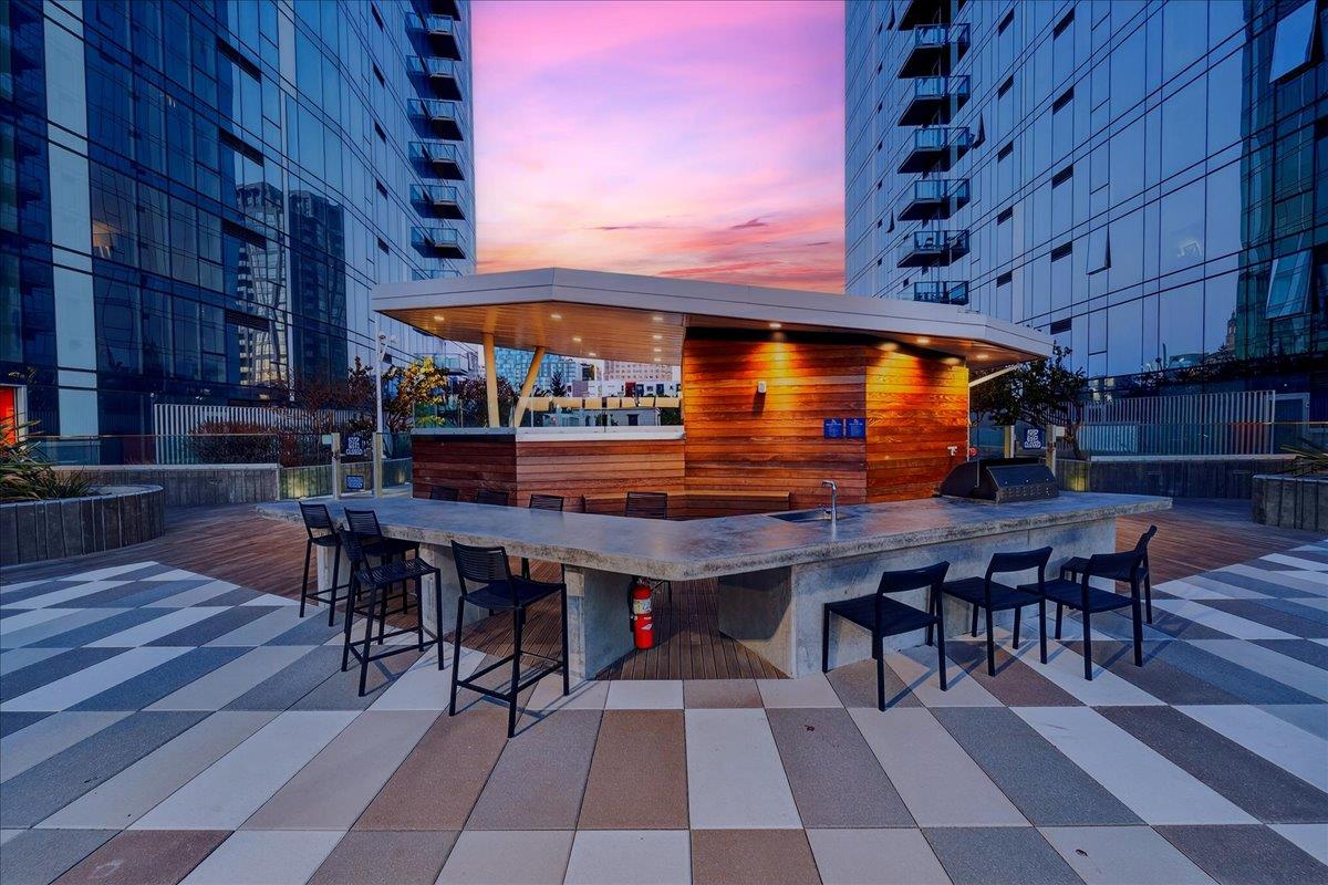 188 W Saint James ST 10313