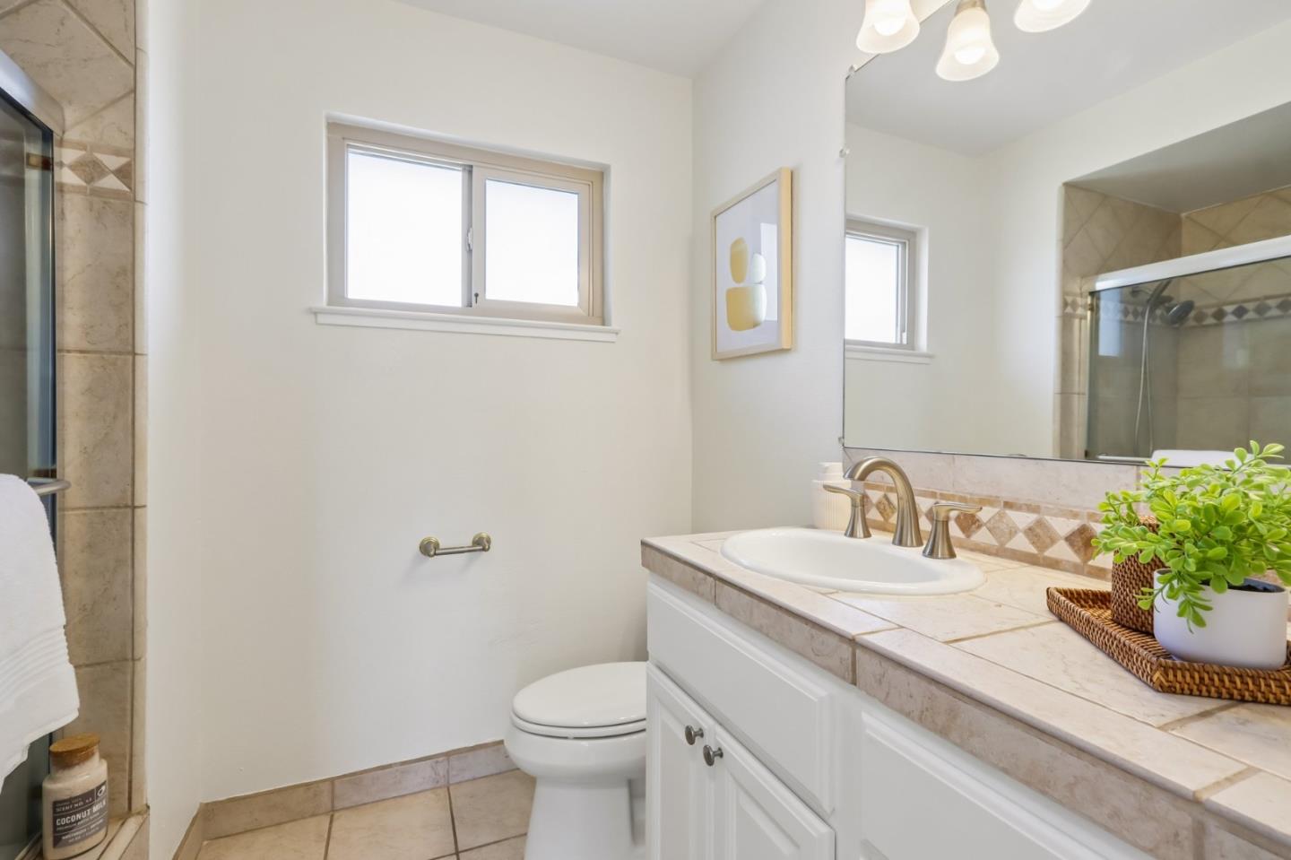 1379 Adobe CT