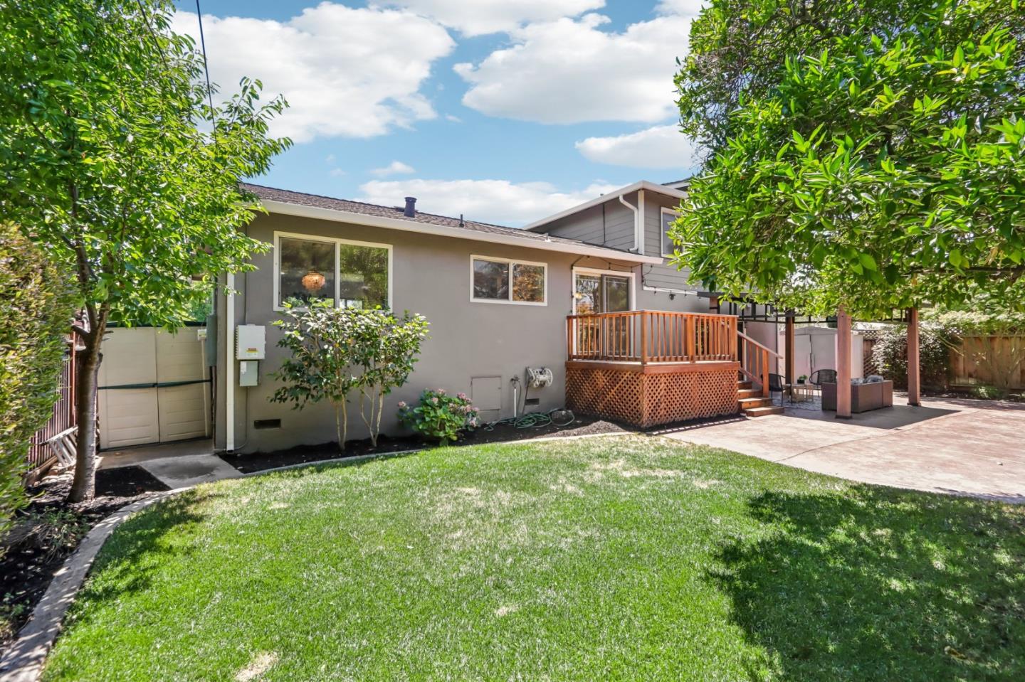 1379 Adobe CT
