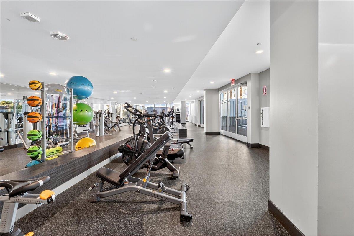 188 W Saint James ST 11101