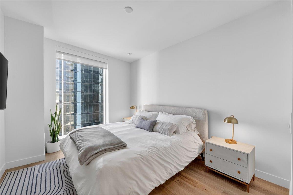 188 W Saint James ST 11101