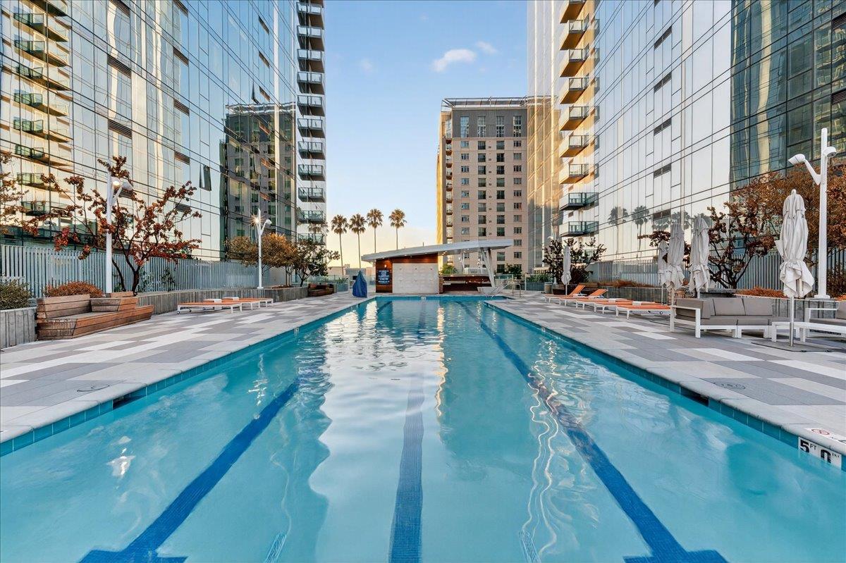 188 W Saint James ST 11101