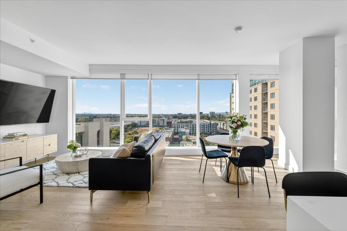 188 W Saint James ST 11101