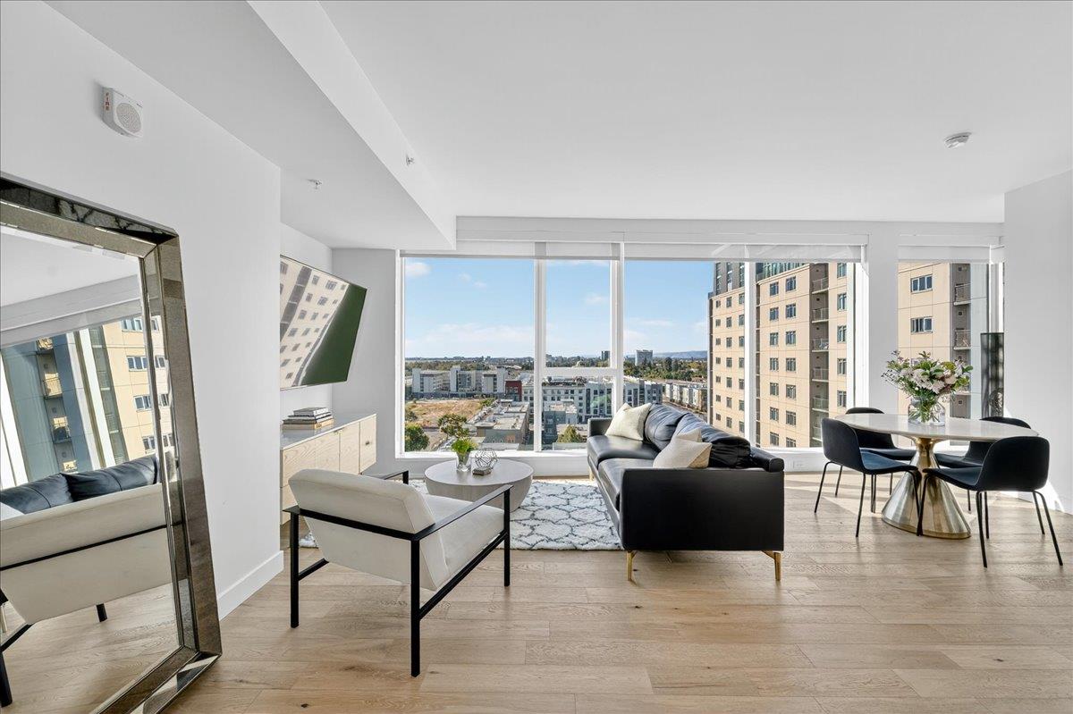 188 W Saint James ST 11101