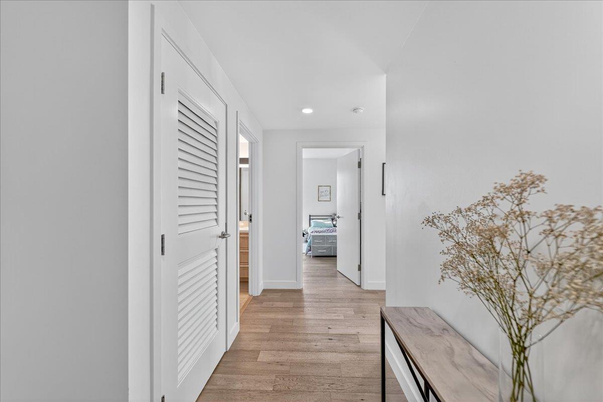188 W Saint James ST 11101