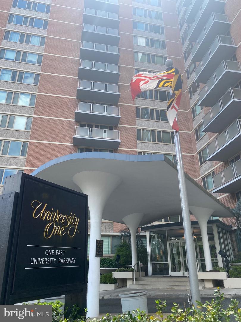 1 E University Pkwy #1005