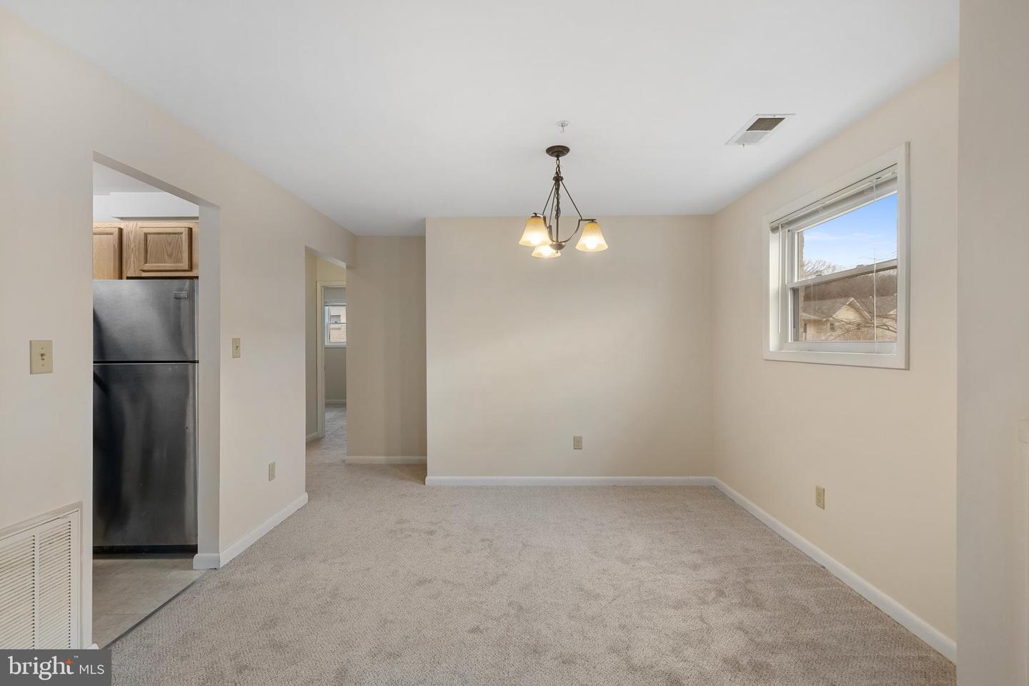 9 Warren Lodge Ct #2-B