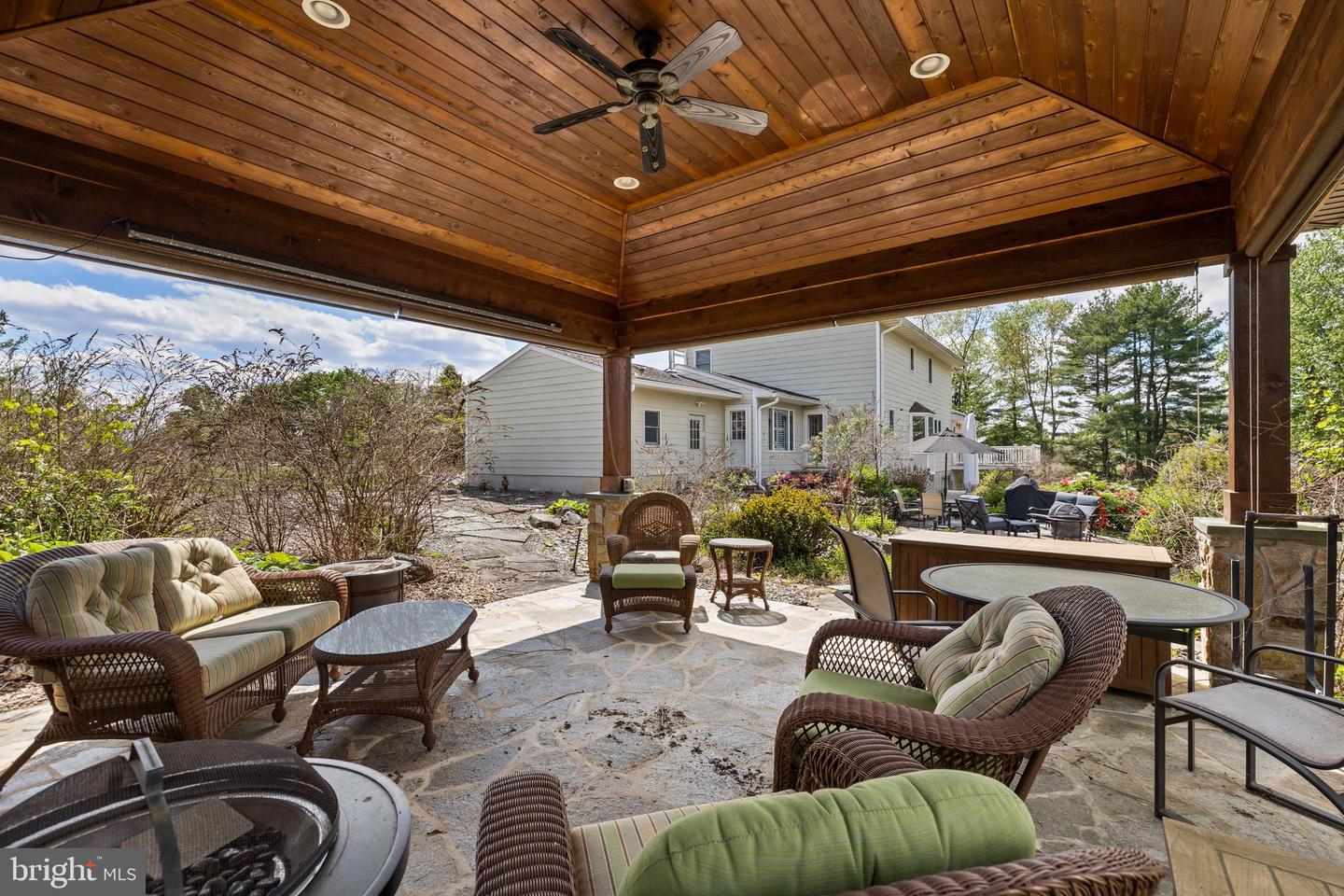 5 Quail Hill Ct