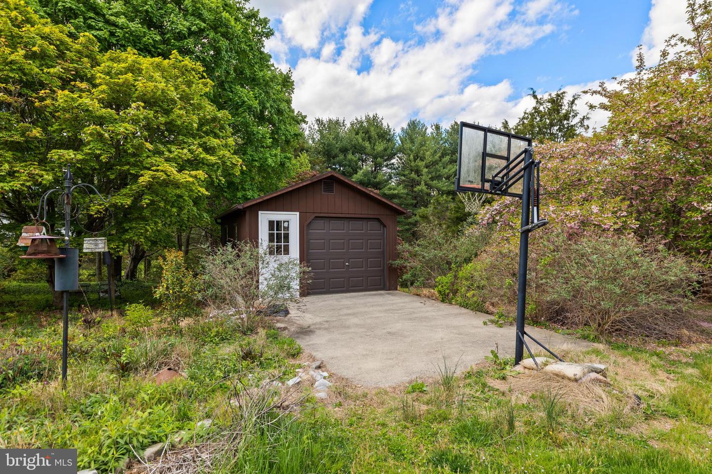 5 Quail Hill Ct