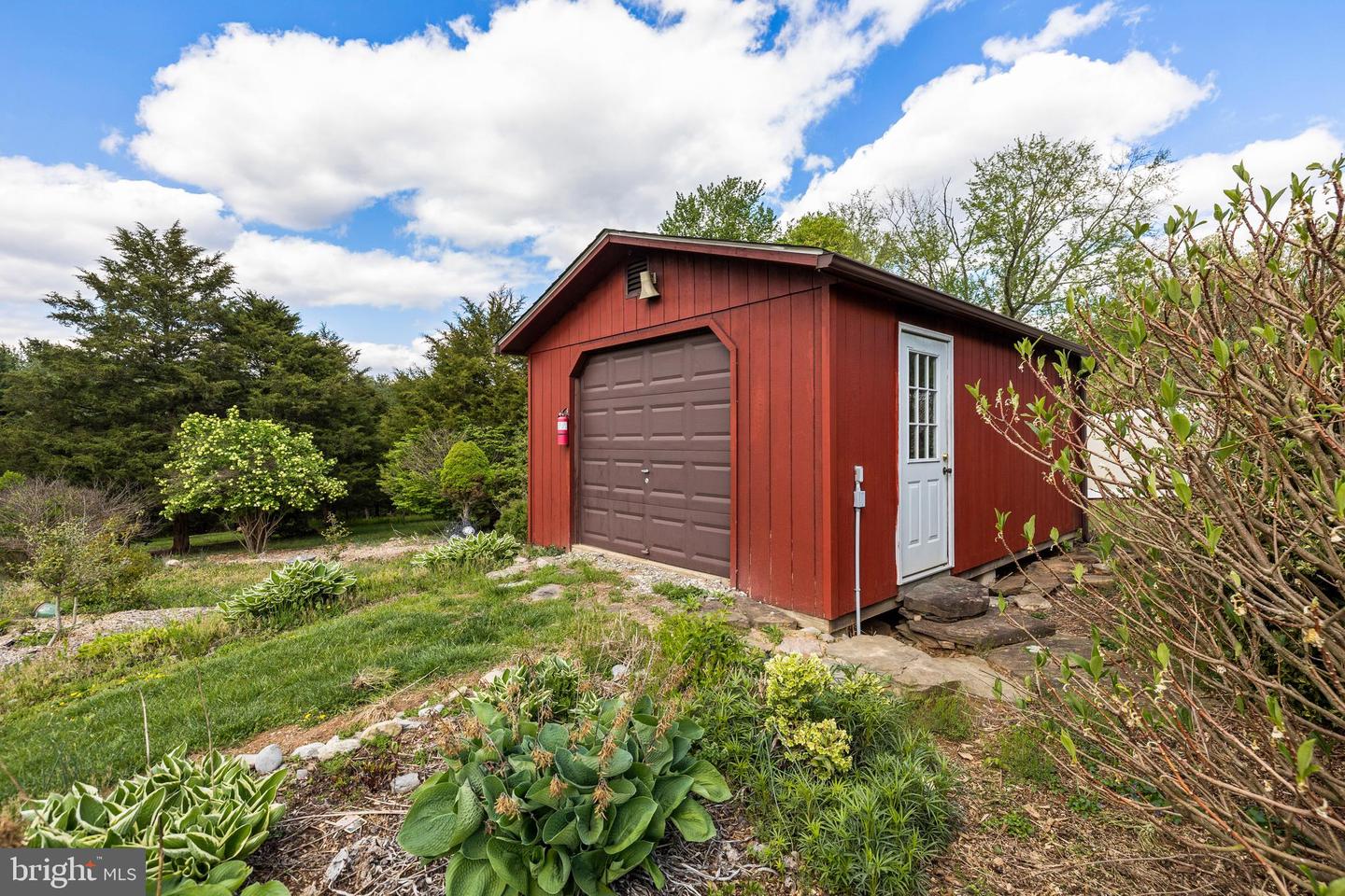 5 Quail Hill Ct
