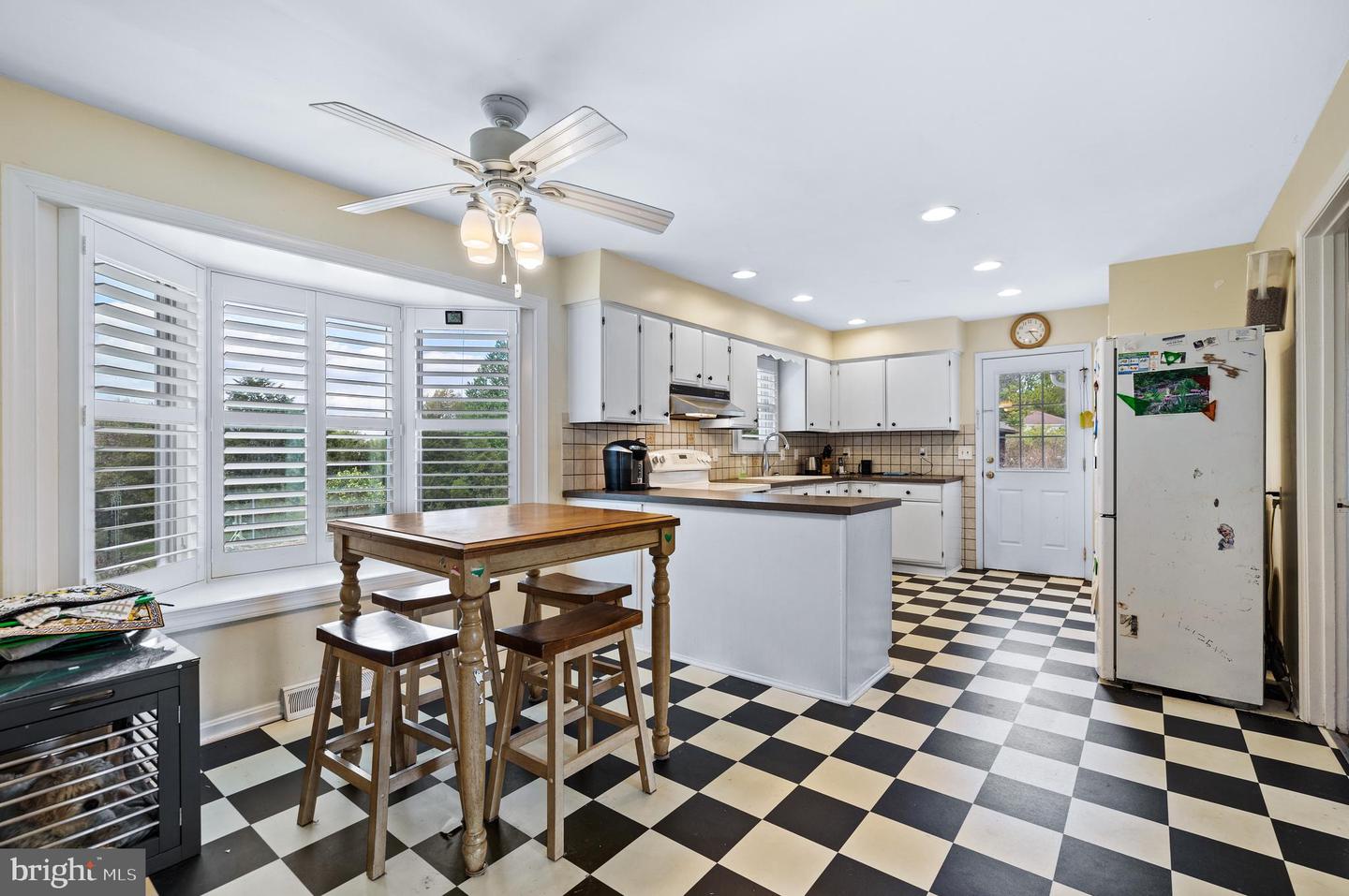 5 Quail Hill Ct