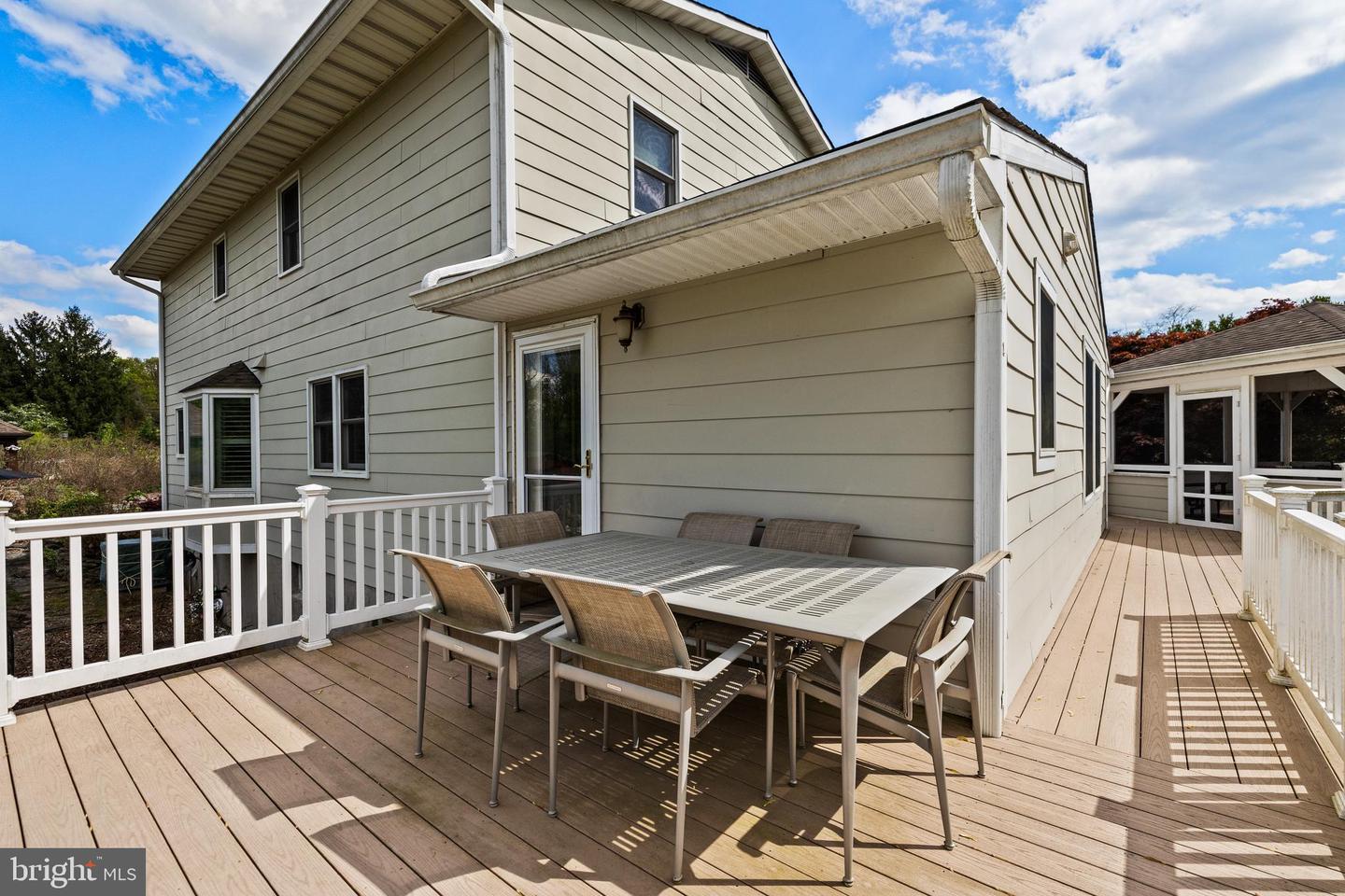 5 Quail Hill Ct