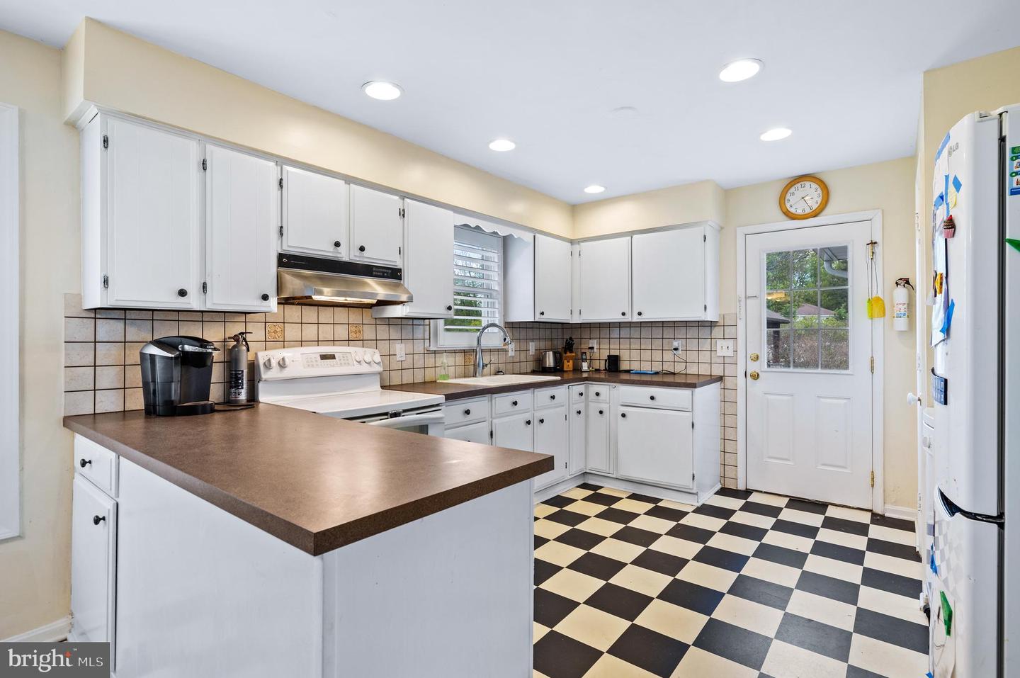 5 Quail Hill Ct