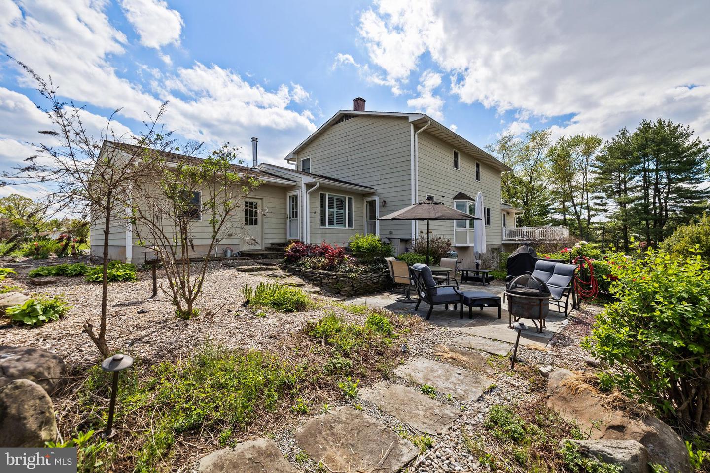 5 Quail Hill Ct