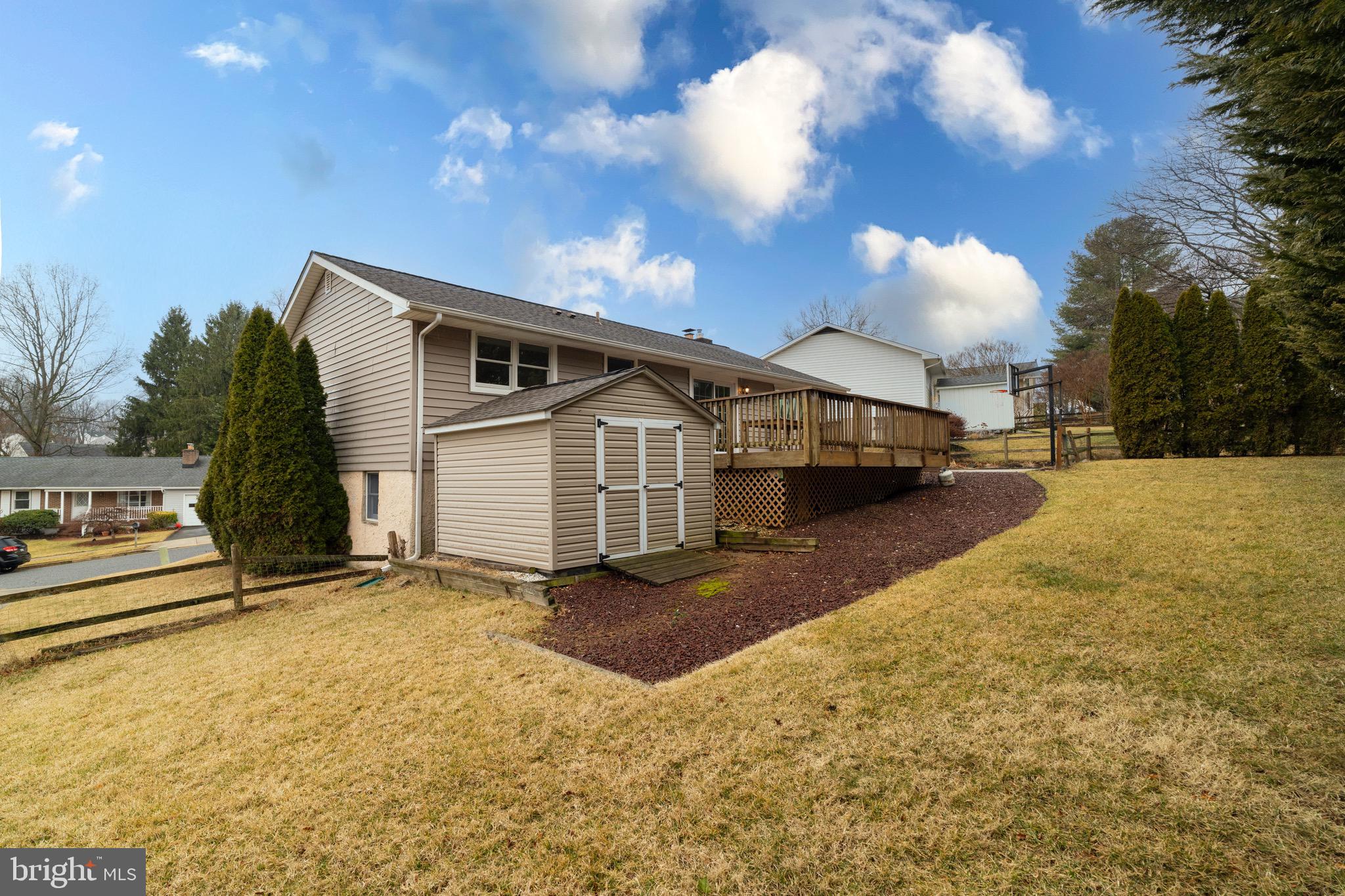 8 Flanders Ridge Ct