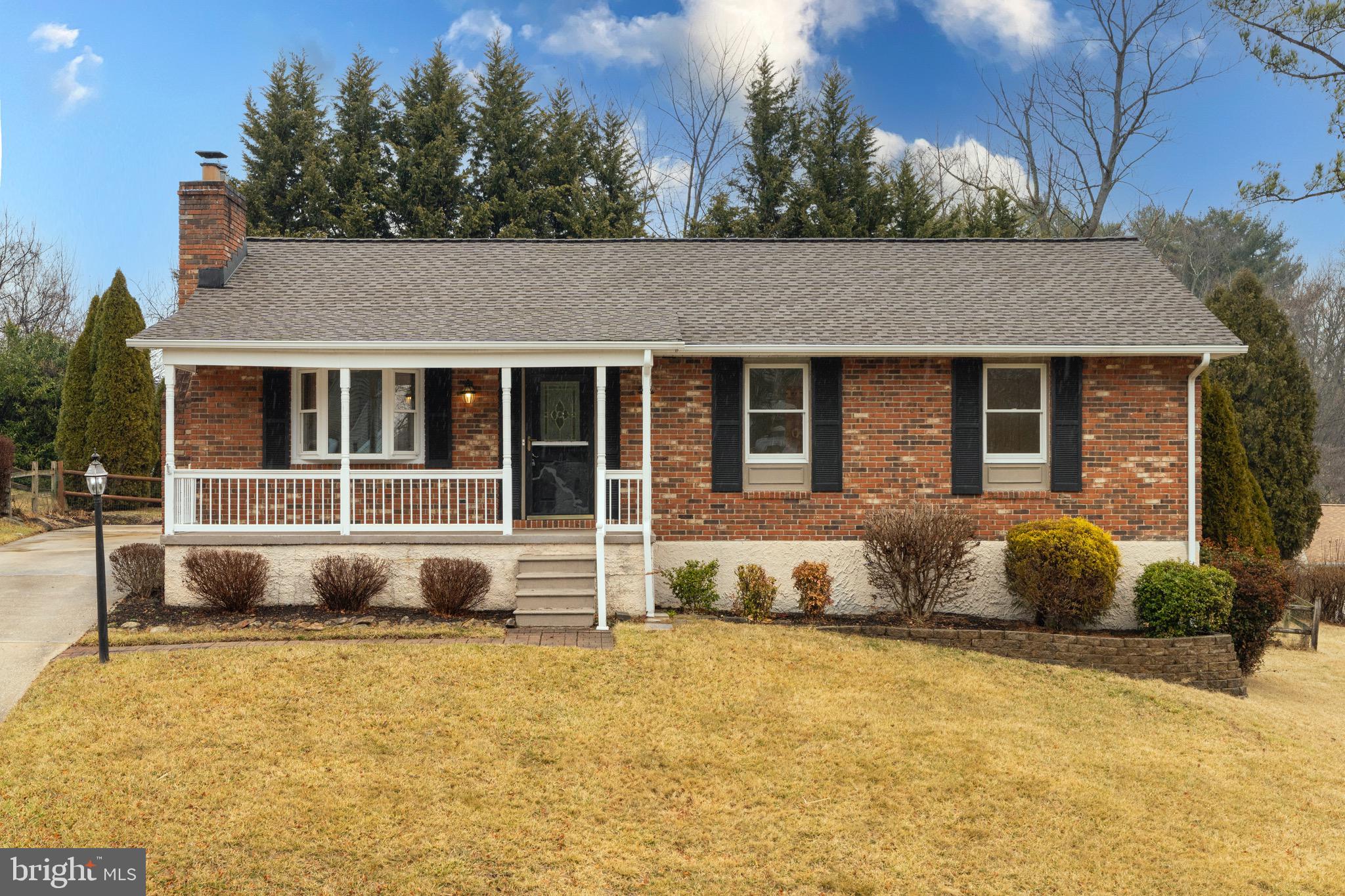 8 Flanders Ridge Ct