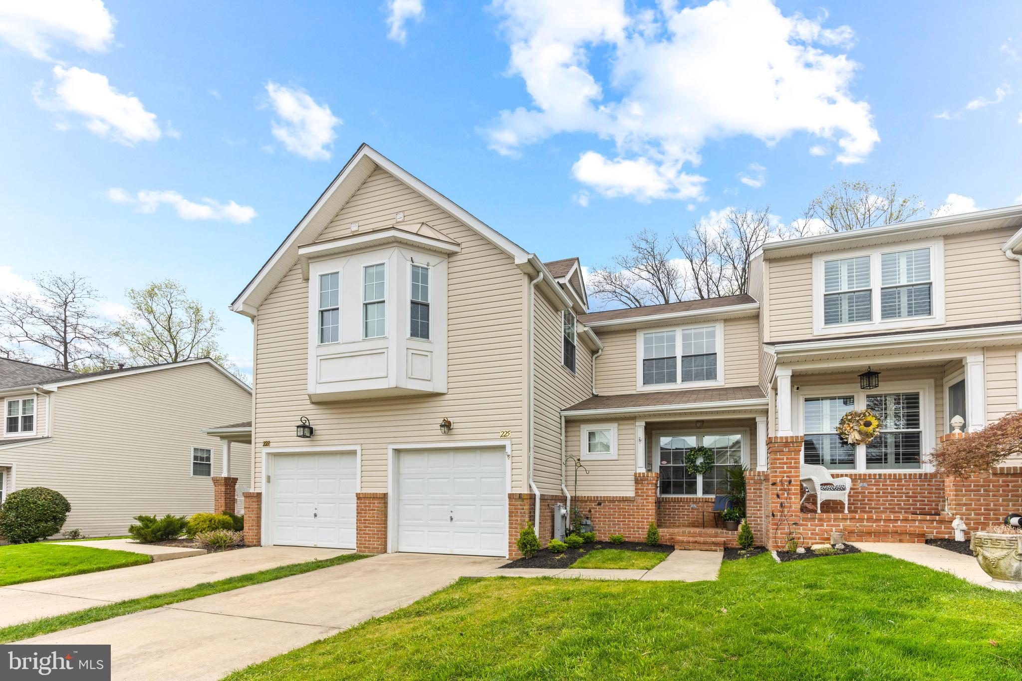 225 Rachel Cir