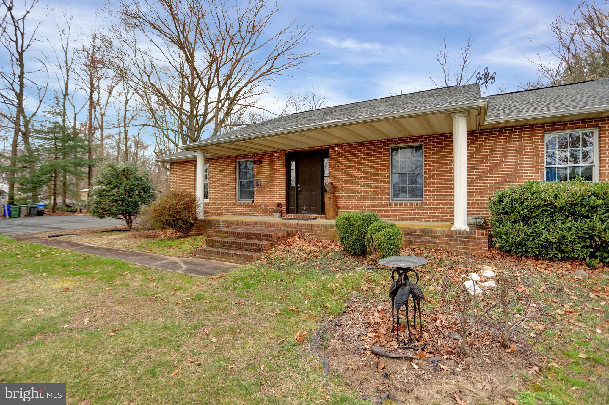1738 Castleton Rd